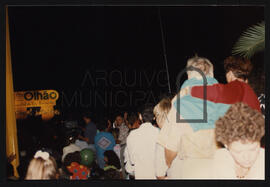 Pessoas no Festival do Marisco em Olhão.