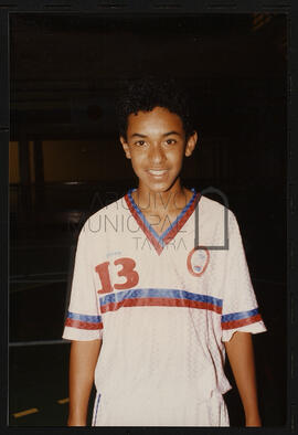Jovem atleta praticante de desporto.