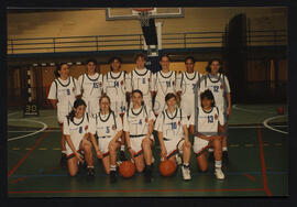 Equipa feminina de basquetebol.